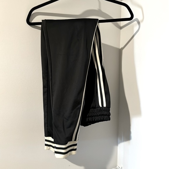 Boohoo MAN Pinstripe Sweatpants (Medium) - Picture 2 of 3